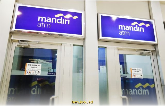Cara Mudah Tarik Tunai Pecahan Kecil di ATM Mandiri Tanpa Antre!