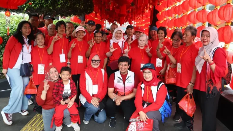 PPAPP DKI Jakarta Ajak 60 Lansia Rayakan Imlek 2026 di Bundaran HI