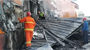 Mall di Bekasi Terbakar, Diduga Terpicu Percikan Las