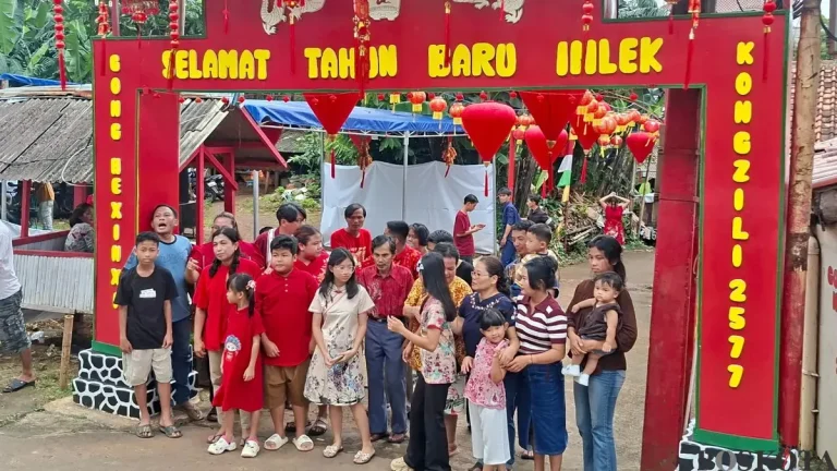 Perayaan Imlek Penuh Toleransi di Kampung Pembauran Limo Depok