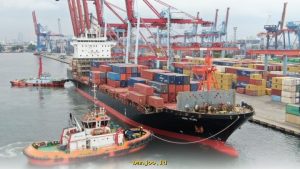 Biaya Logistik Global Melonjak Tajam Akibat Ketegangan di Selat Hormuz!
