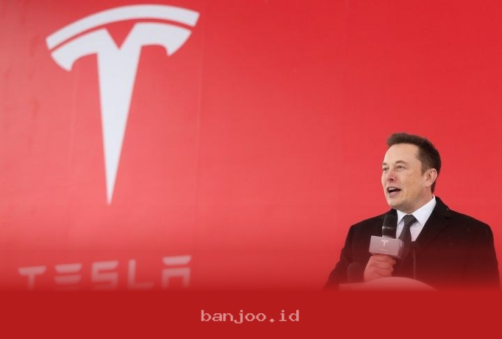 Elon Musk Lakukan Negosiasi Pembelian Peralatan Energi Surya dari Tiongkok Seharga 2,9 Miliar Dolar AS