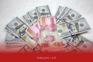 Rupiah Melemah ke Level Rp17.667 per Dolar AS pada Sesi Sore Hari Ini