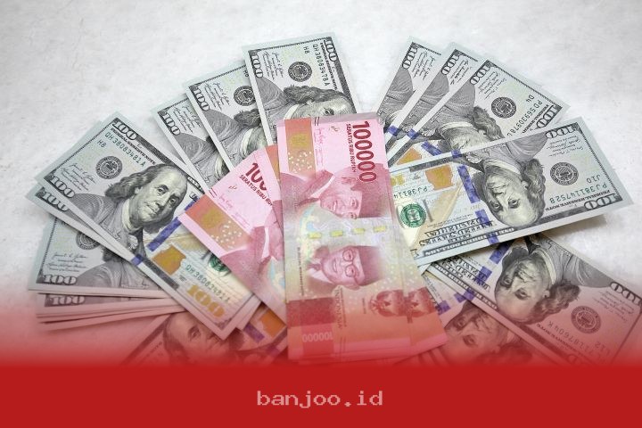 Rupiah Melemah ke Level Rp17.667 per Dolar AS pada Sesi Sore Hari Ini
