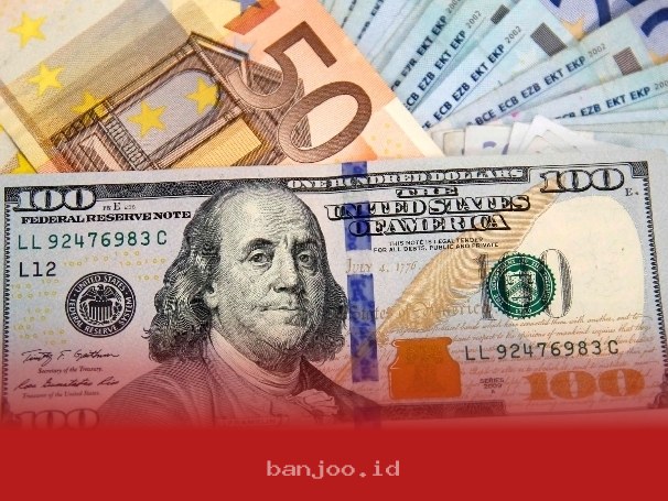 Dolar AS Bangkit Setelah 3 Bulan Melemah, Investor Antisipasi Kenaikan Suku Bunga Federal Reserve