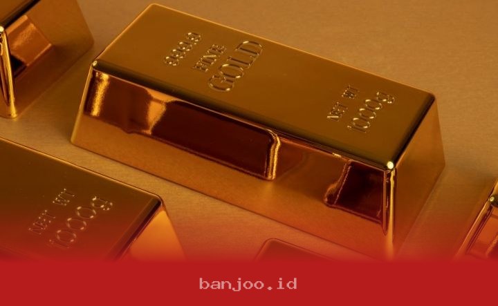 Emas Anjlok Akibat Spekulasi Tingginya Inflasi Global Tahun Ini