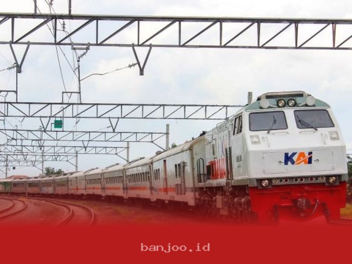 Kereta Api Ini Tempuh Perjalanan Terpanjang di Nusantara dengan Rute 2000 Kilometer Lebih